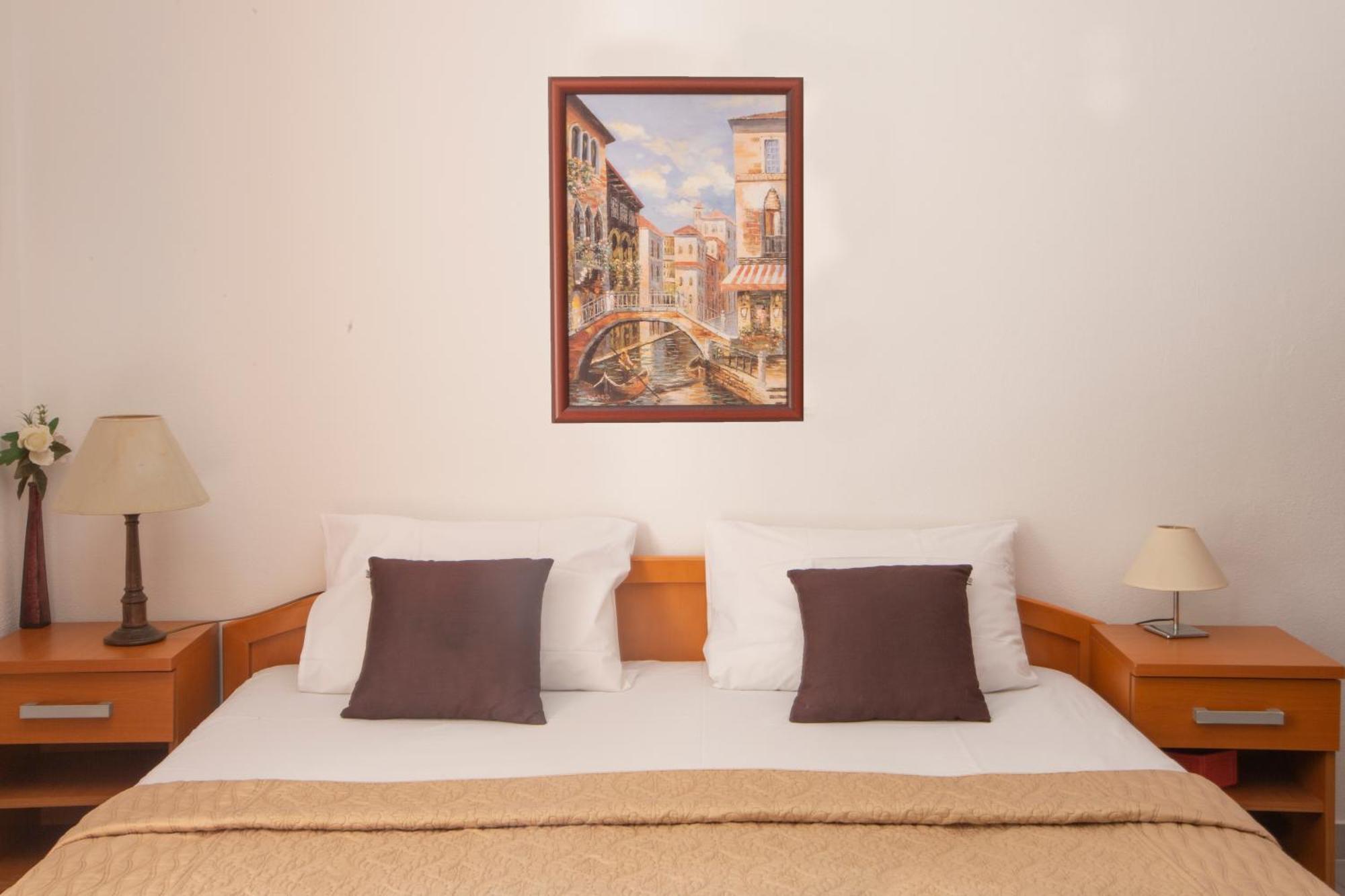 Apartments Maxhit Tivat Exterior foto